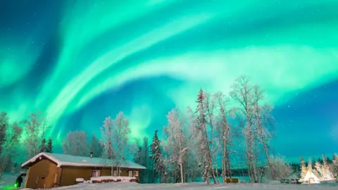 “曼奇尼之子力荐托纳利加盟巴萨，球员有望今夏离队”