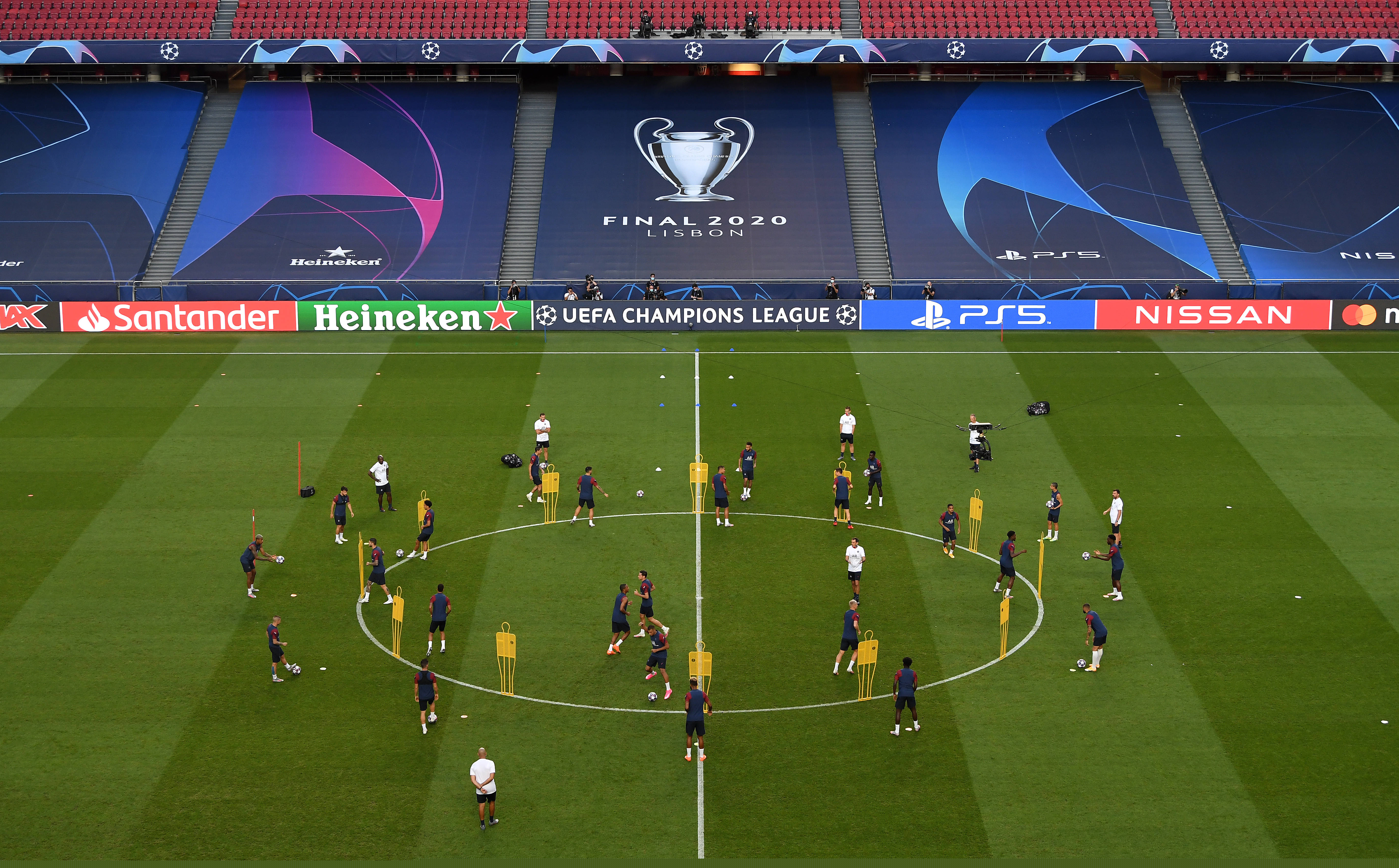 “利雅得胜利对阵麦加统一：C罗领队，马内与拉波尔特登场亮相”